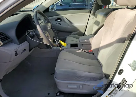 2007 Toyota Camry Le z USA, uszkodzony, nr VIN 4T1BE46K77U686708